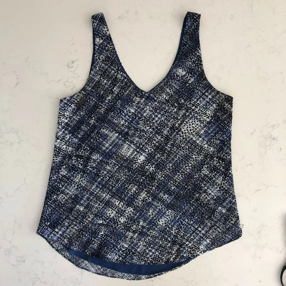 RW&CO Abstract Print Sleeveless V Neck Lined Tank Top Blue Black White Sz M - Picture 1 of 8